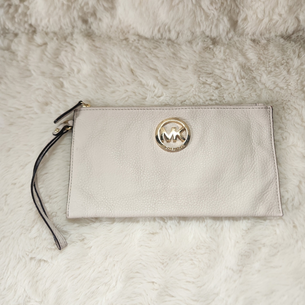 Michael Kors Fulton Large Wristlet Clutch Off-white Pebbled Leather